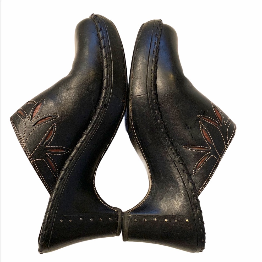 Vintage Frye Black and Brown Leather Mules Size 8